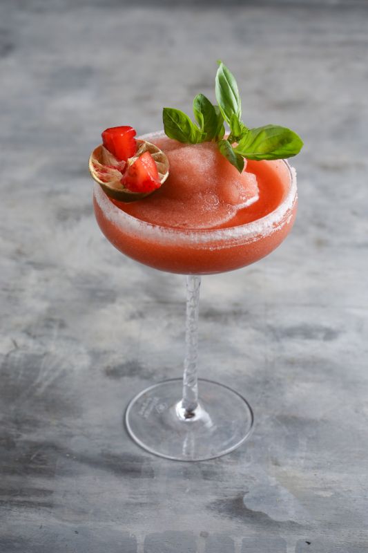 Բազիլիկով և Ելակով Մարգարիտա